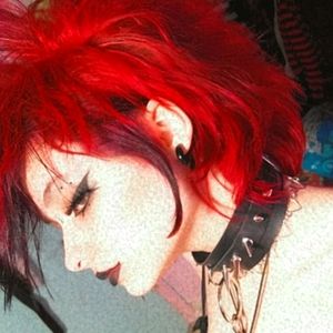 Meet your Posher, Scarlet